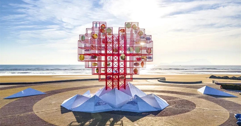 “山海情深?愛心匯聚”紅十字主題雕塑落戶城市陽(yáng)臺(tái)景區(qū)